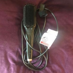 Amika Makeup - Amika Straightening Brush Amika Makeup - Amika Straightening Brush